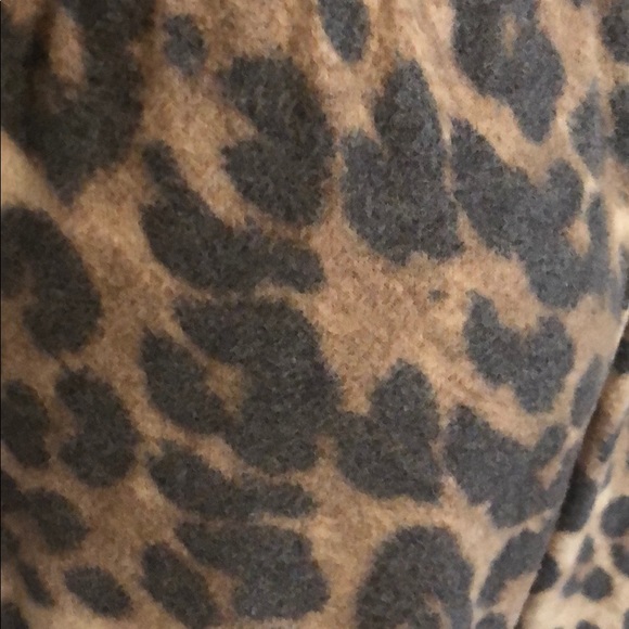 Leopard print joggers size small - Picture 5 of 7